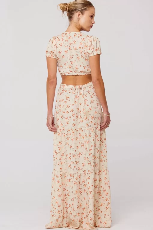 Hot Daisy Top In Wildflower Women Tops