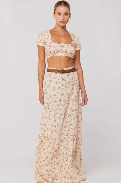 Hot Daisy Top In Wildflower Women Tops