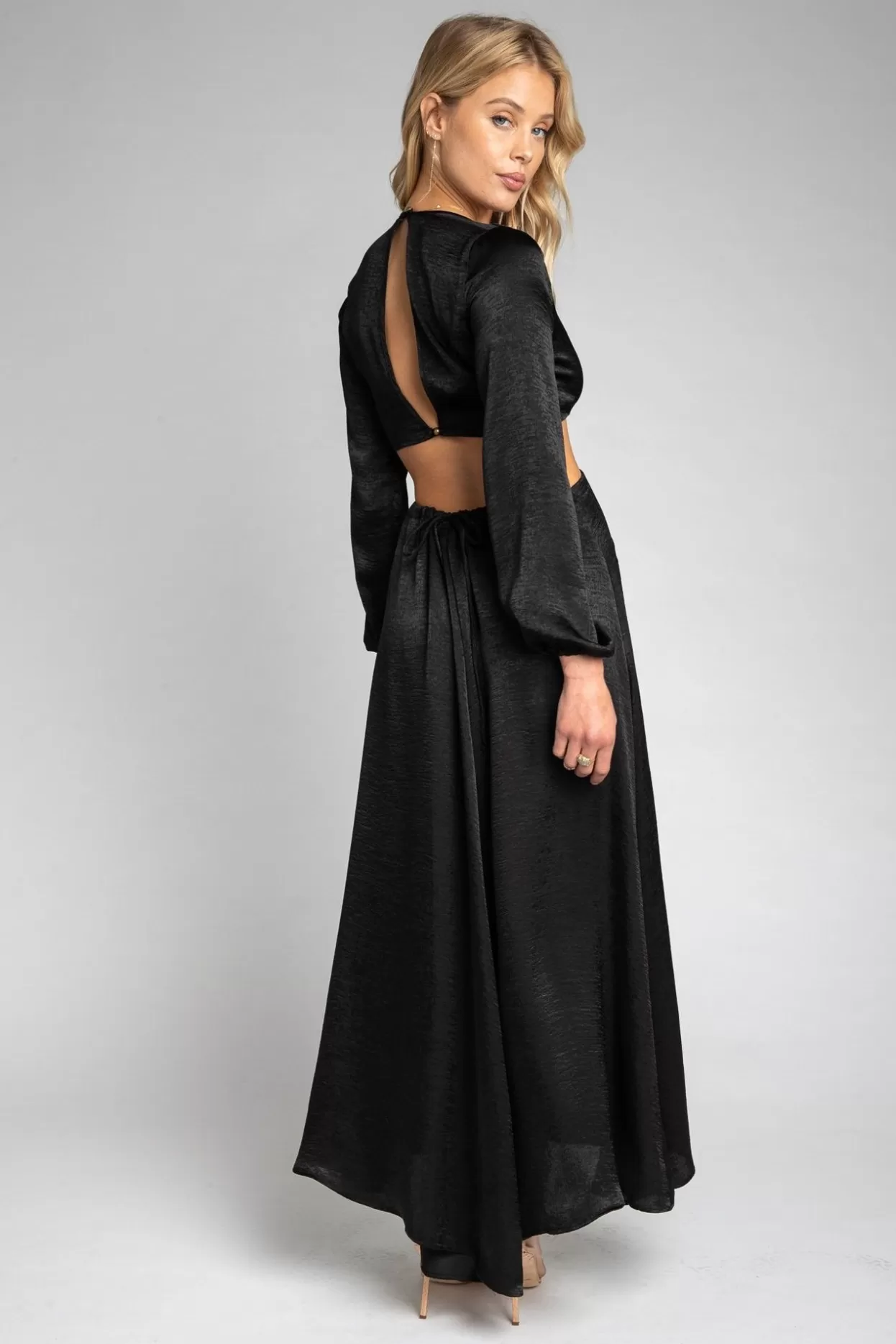 resa_noelle_maxi_dress__black_maxi_dress_with_sleeves_2.webp Cheap Noelle Maxi Dress - Black Maxi Dress With Sleeves Women Dresses