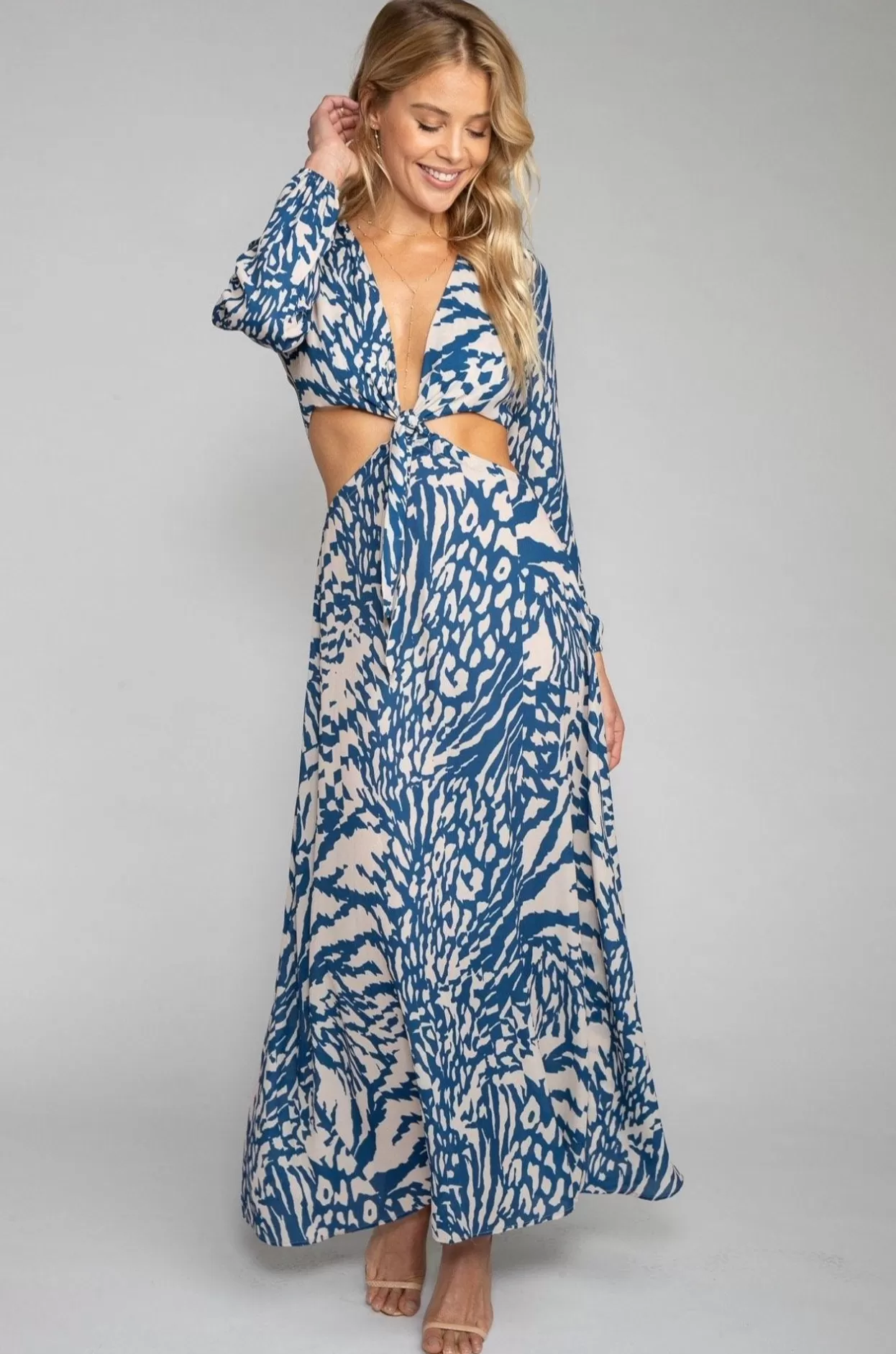 Online Noelle Maxi Dress - Capri Blue & White Maxi Dress With Sleeves Women Dresses